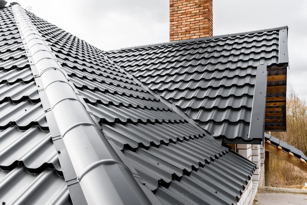 black-metal-shingle-roofing- black-metal-shingle-roofing-