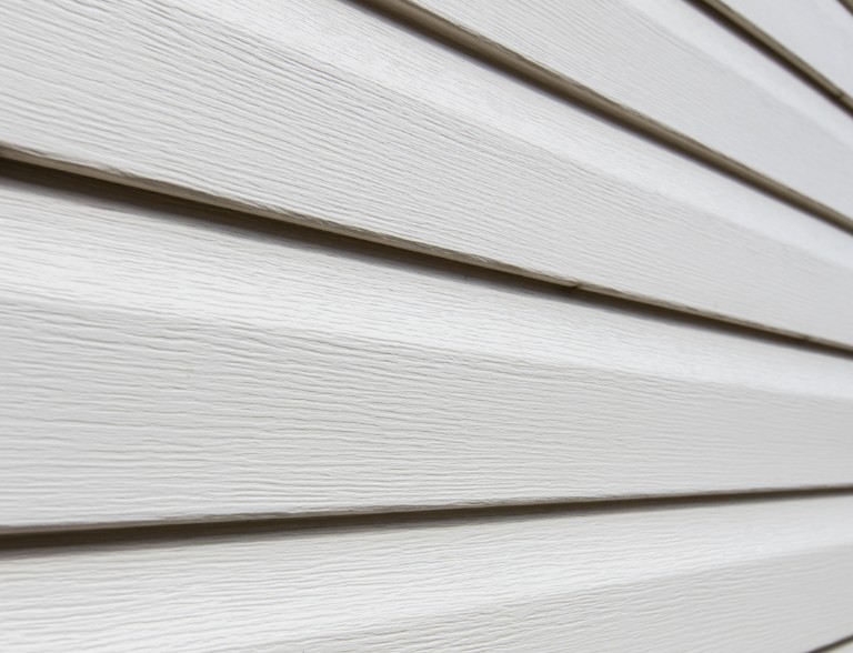 Why I Recommend Salinas Exteriors For Siding Repair In Toledo