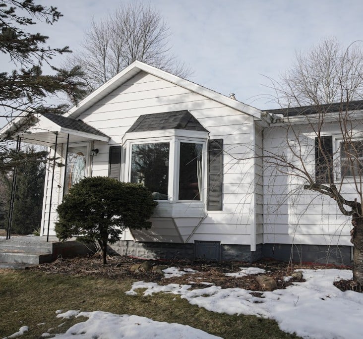 Residential Roof Repair Services<br />
